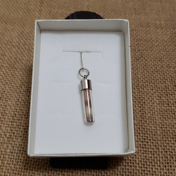 Israeli soil necklace 925 silver. NWT - Picture 1 of 7